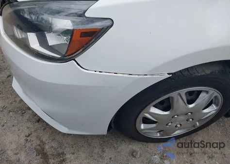 2017 Nissan Sentra S z USA, uszkodzony, nr VIN 3N1AB7AP0HY248420